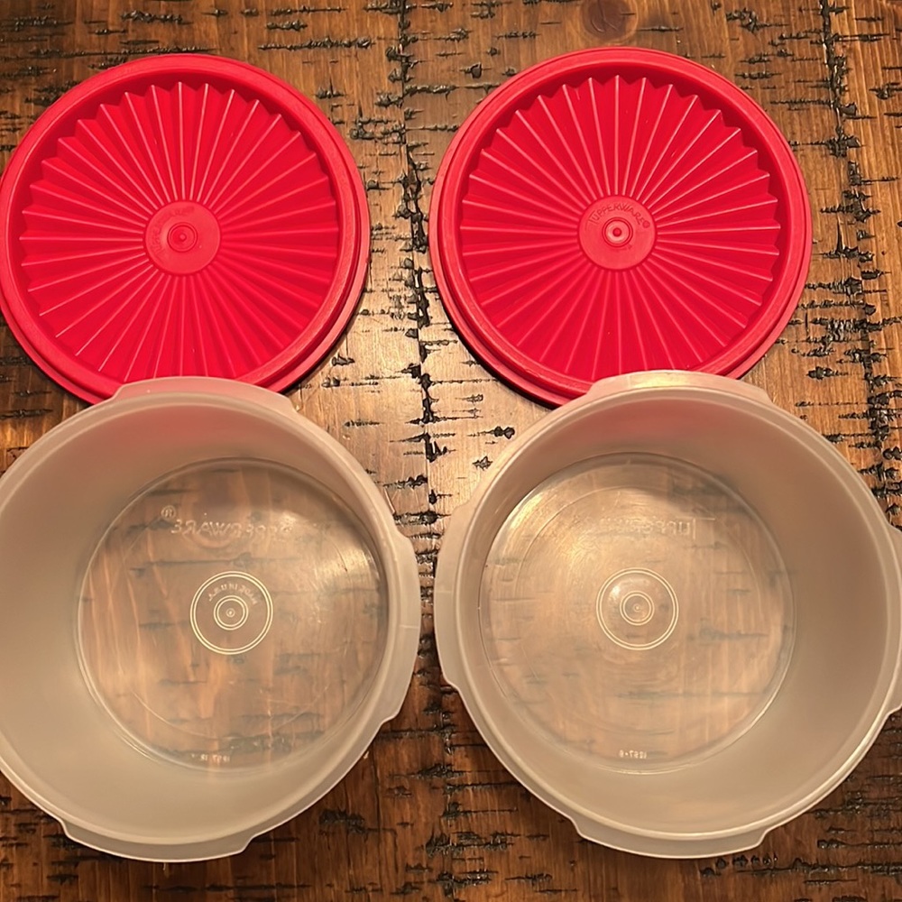 Vintage Tupperware containers with red lids - Picture 2 of 7